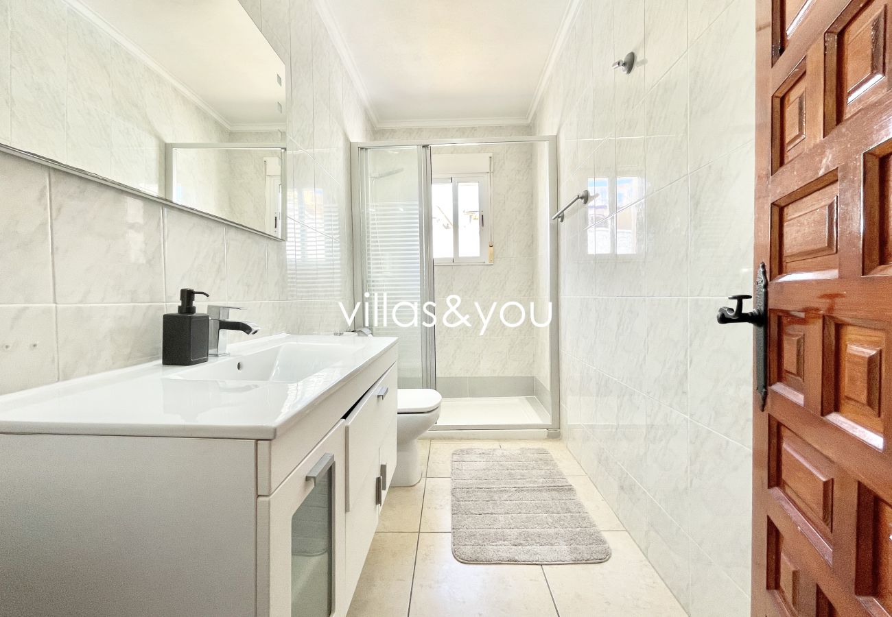 Villa in San Fulgencio - Villa La Marina by Villas&You