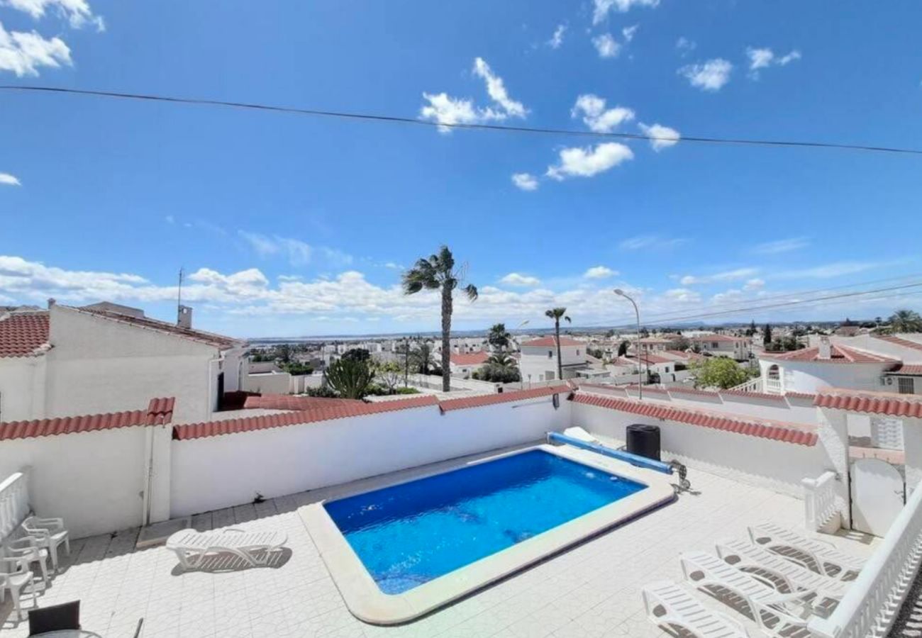 Villa in Ciudad Quesada - Villa Blanca | Long Term Winter Rental in Quesada