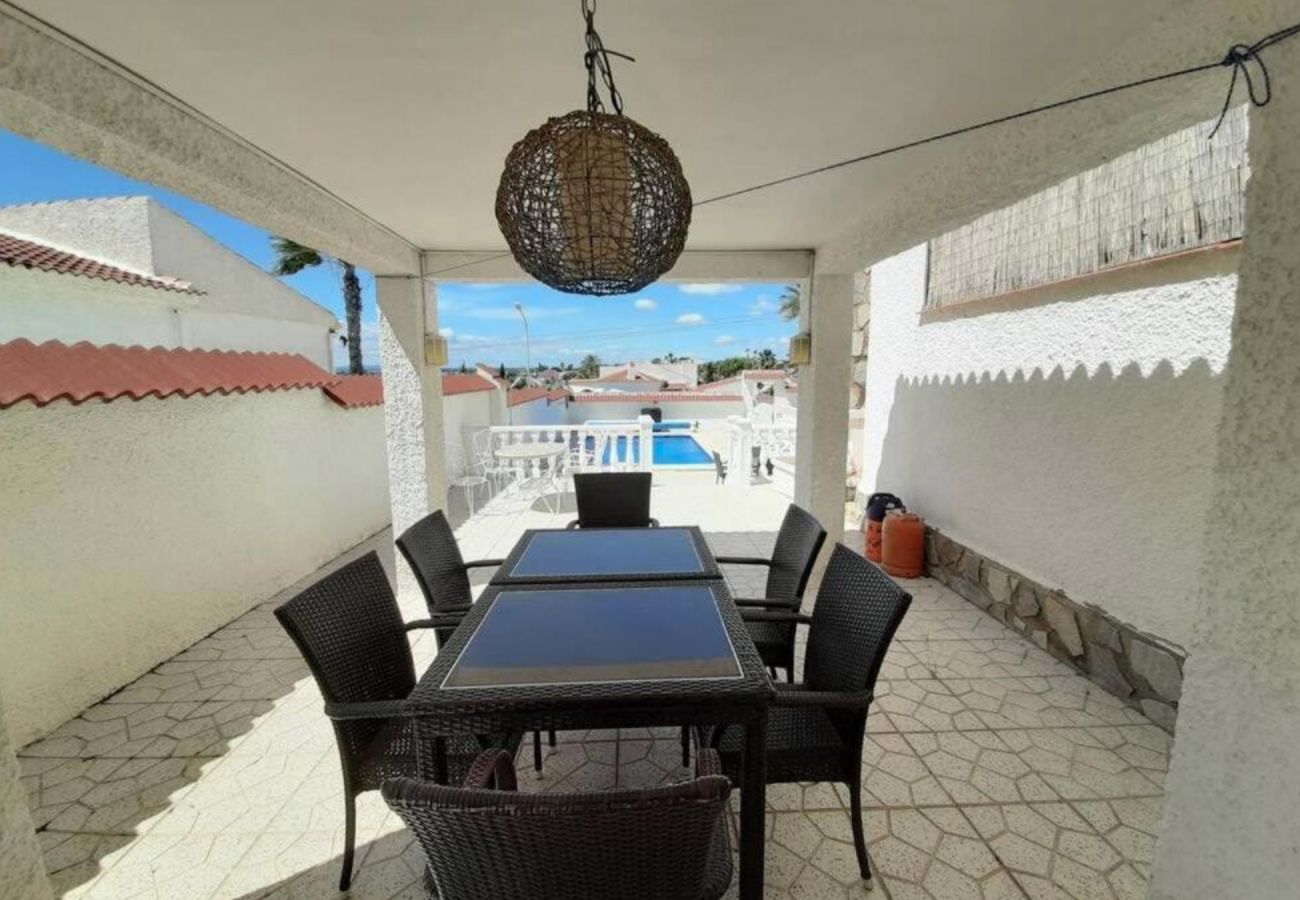 Villa in Ciudad Quesada - Villa Blanca | Long Term Winter Rental in Quesada