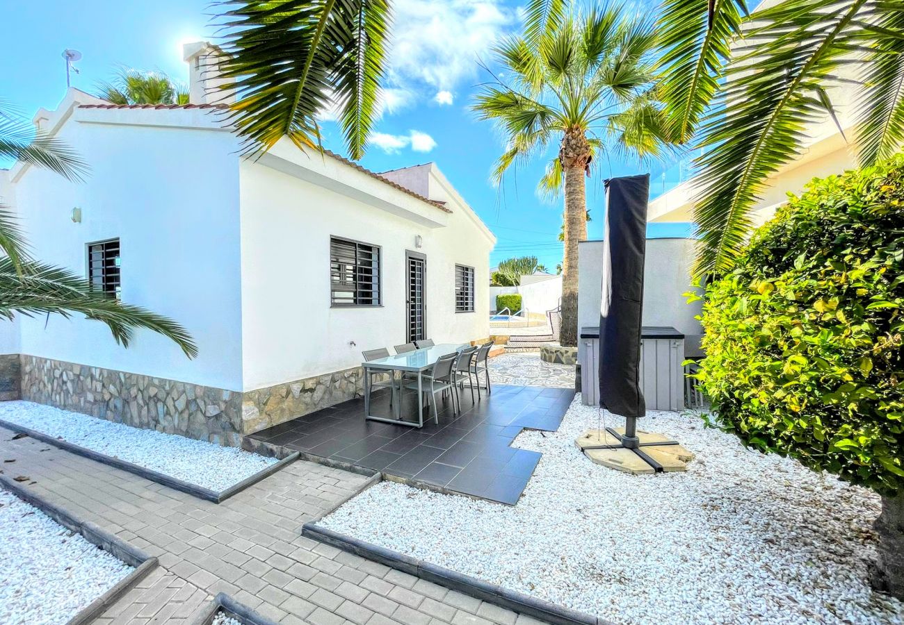 Villa en Ciudad Quesada - Villa Limon | Long Term Winter Rental in Quesada