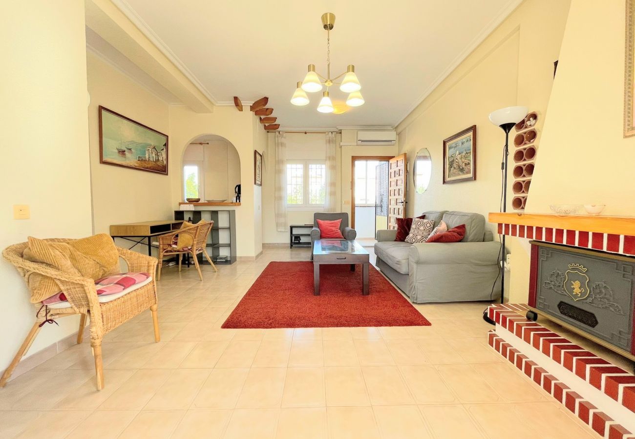 Apartment in Torrevieja - RENTED! Don Quijote | Long Term Winter Rental in P