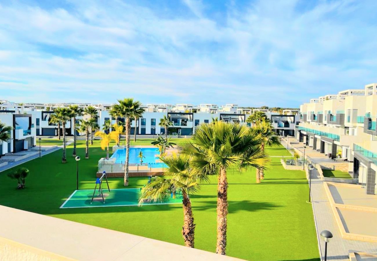 Penthouse in Guardamar - RENTED! Oasis Beach | Long Term Rental in El Raso